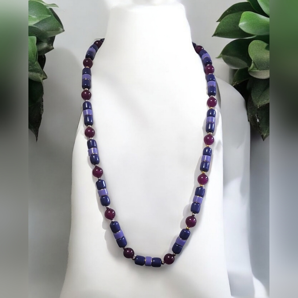 1970s Vintage TRIFARI Matsumoto Purple & Plum Gold Plated Beaded Necklace 30"